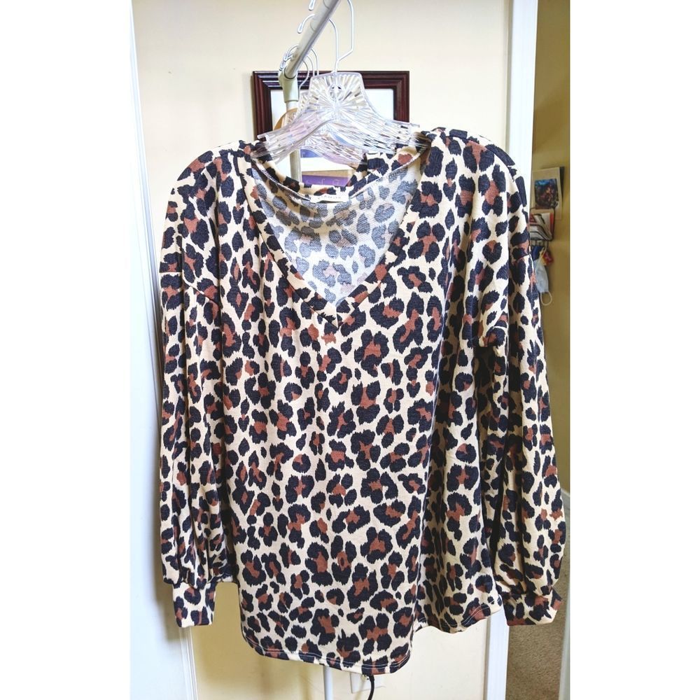 Animal Print Puff Sleeve Top